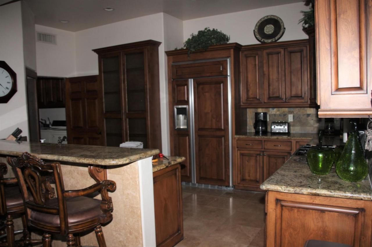 Your Home Away From Home Tucson Exterior photo